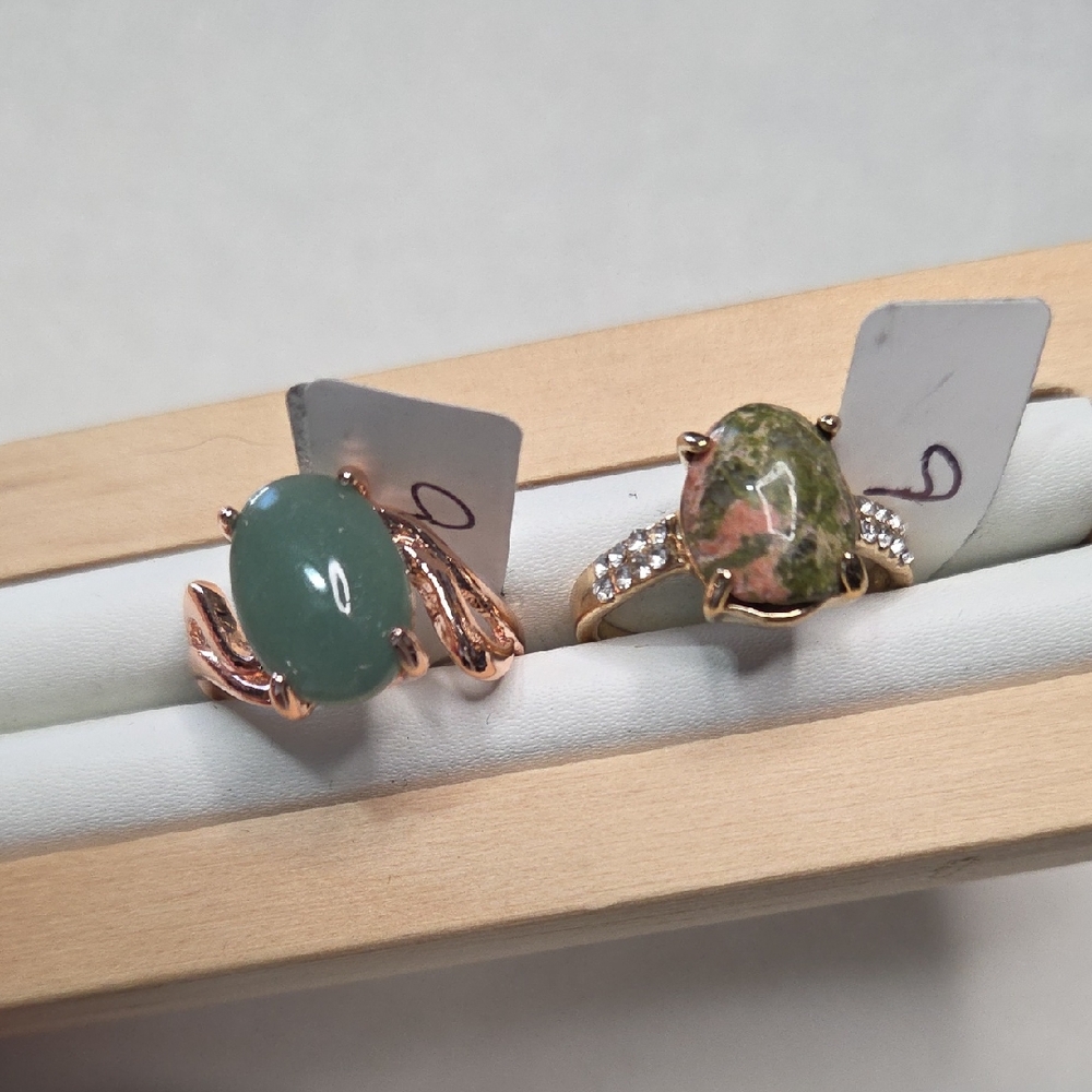 Women’s Lot of 2 Fashion Rings Green and Unakite Stone Gold Tone Boho Size 9